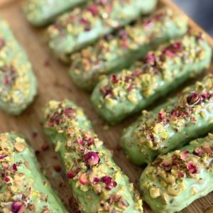 Pistachio Eclair
